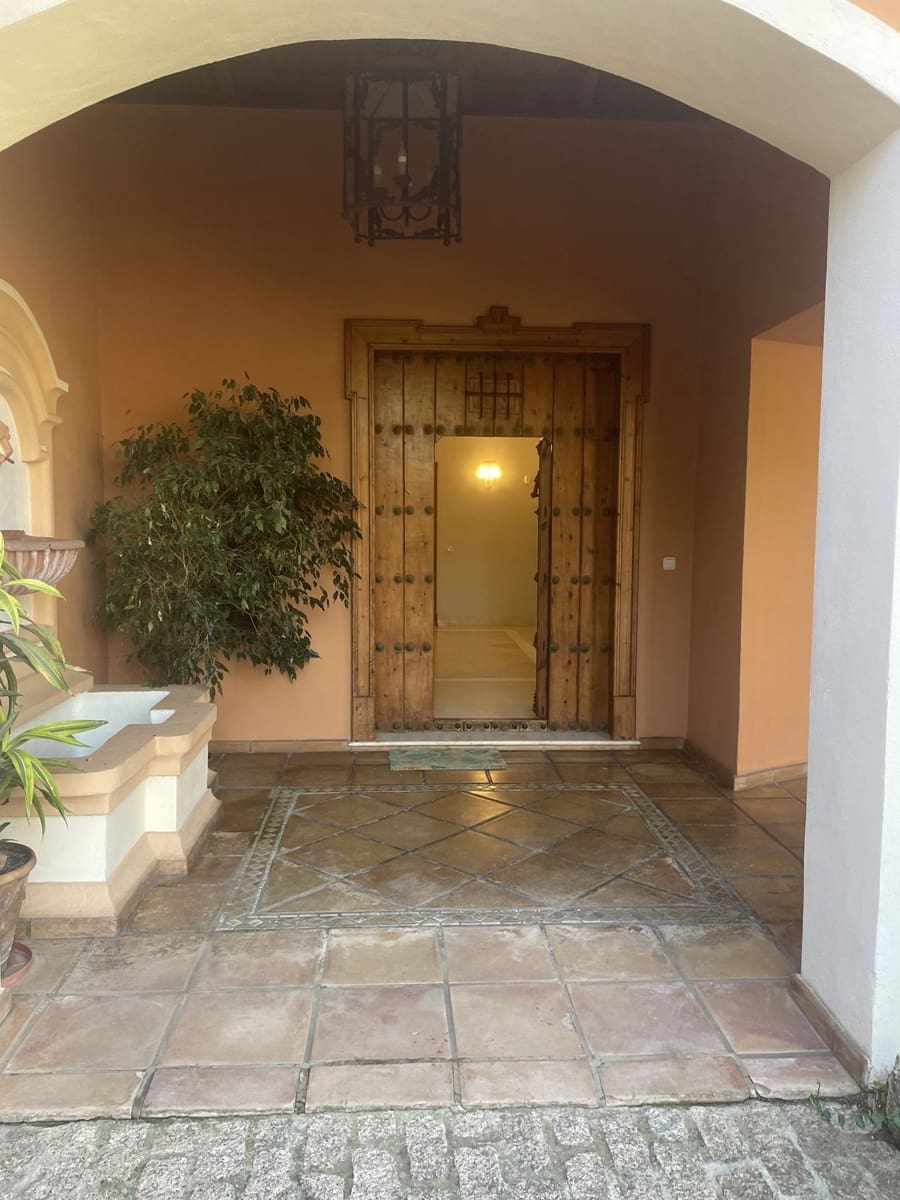 5 sypialnia Willa na sprzedaż w Marbella z basenem garażem - 4 500 000 € (Ref: 9274935)