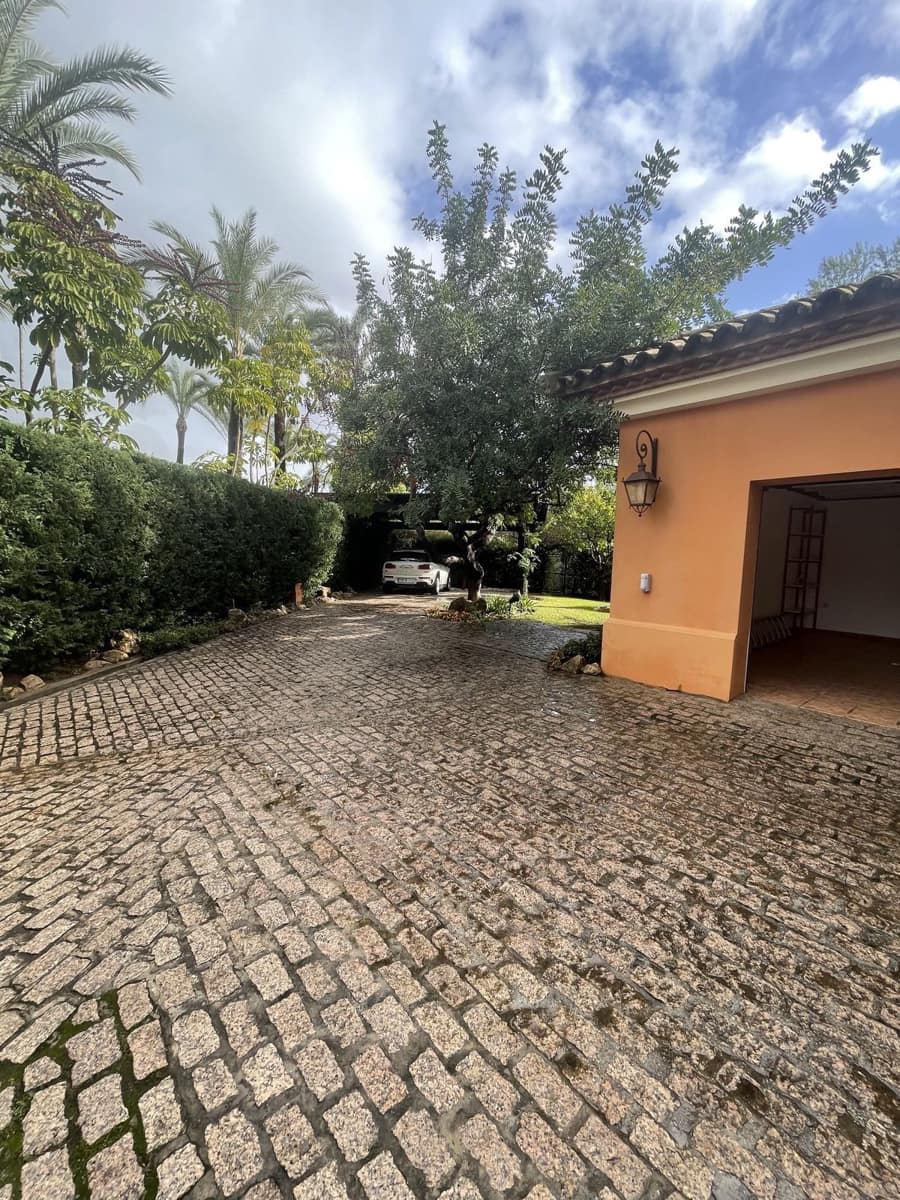 5 sypialnia Willa na sprzedaż w Marbella z basenem garażem - 4 500 000 € (Ref: 9274935)