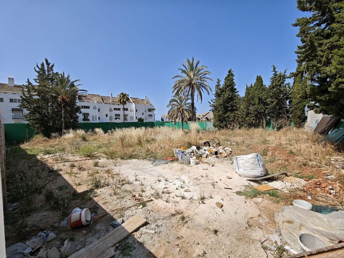 Building Plot for sale in Marbella - € 1,316,000 (Ref: 9274940)