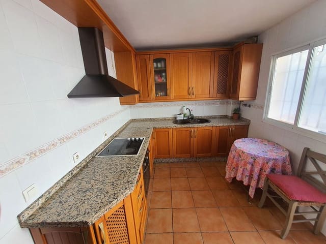 4 soveværelse Byhus til salg i Hacienda Platero, Málaga by med swimmingpool garage - € 399.900 (Ref: 9274942)