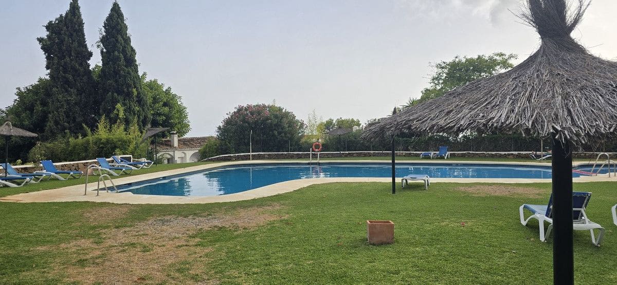 2 Zimmer Haus zu verkaufen in Marbella mit Pool Garage - 417.000 € (Ref: 9283995)