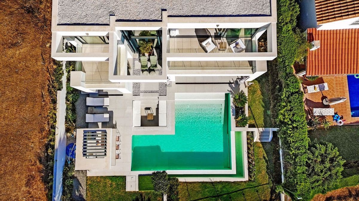 4 makuuhuone Huvila myytävänä paikassa Mijas mukana uima-altaan 
autotalli - 1 875 000 € (Ref: 9284013)