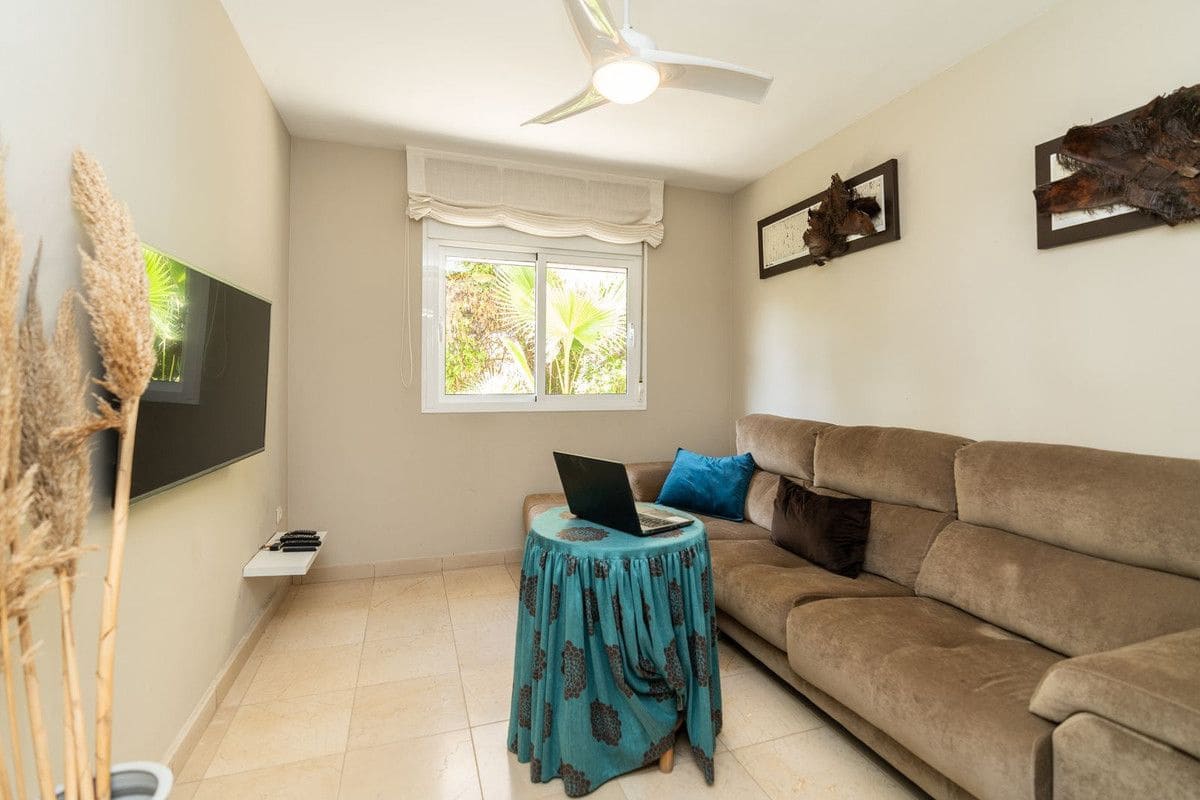 Chalet de 4 habitaciones en Mijas en venta con piscina garaje - 995.000 € (Ref: 9284015)