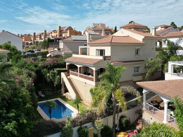 Chalet de 4 habitaciones en Riviera del Sol, Mijas en venta con piscina garaje - 995.000 € (Ref: 9284015)