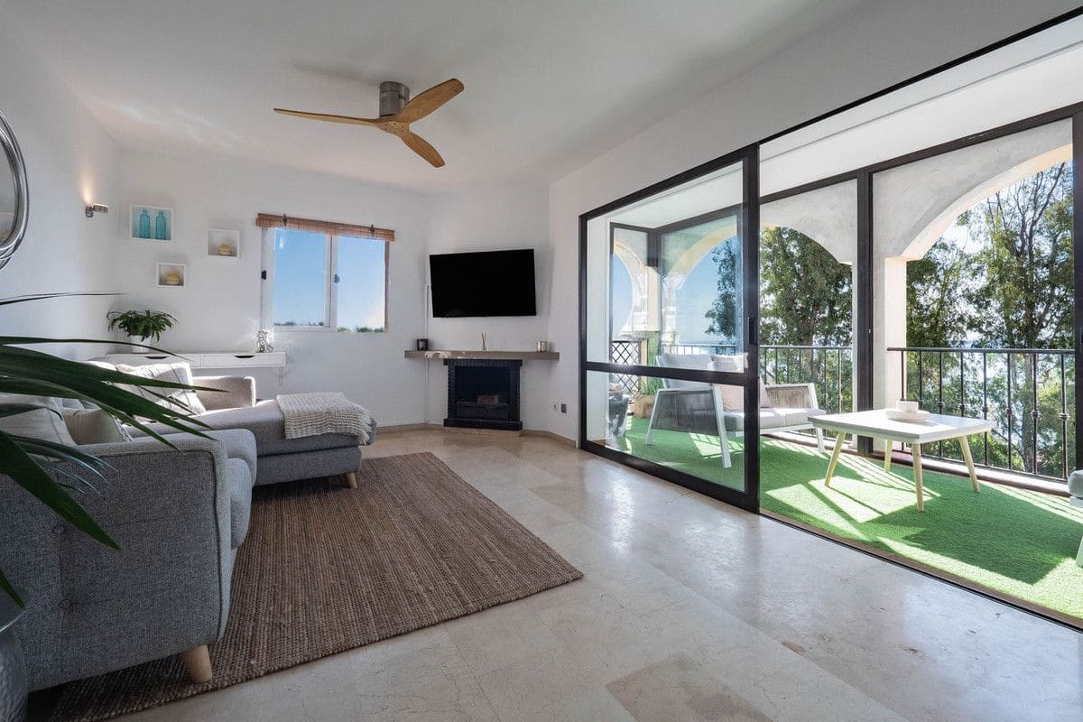 Apartamento Playa de 2 habitaciones en Mijas en venta con piscina garaje - 329.000 € (Ref: 9284019)