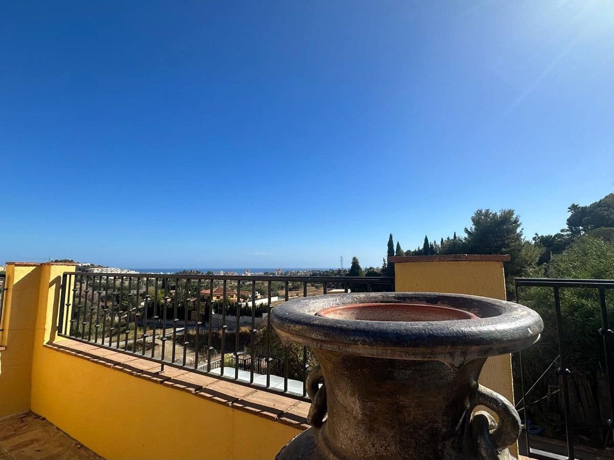 4 bedroom Villa for sale in Mijas with pool garage - € 880,000 (Ref: 9284020)