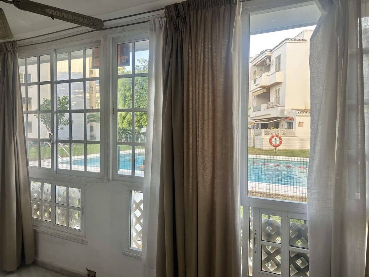 1 quarto Apartamento de Praia para venda em Marbella com piscina - 375 000 € (Ref: 9284023)