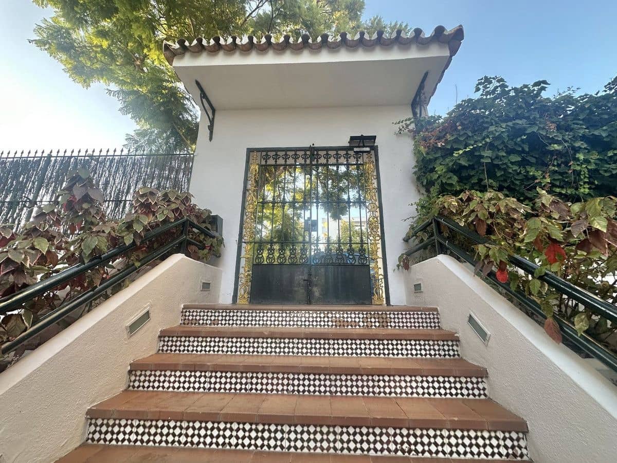 1 quarto Apartamento de Praia para venda em Marbella com piscina - 375 000 € (Ref: 9284023)