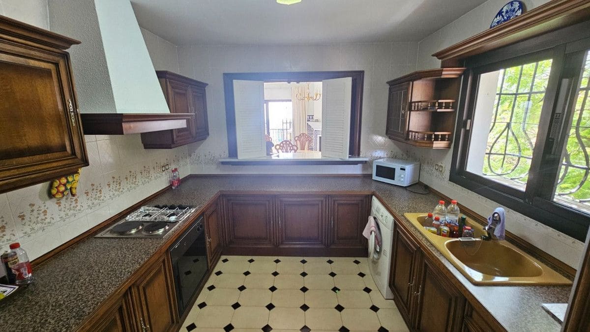 4 soveværelse Villa til salg i Mijas med swimmingpool garage - € 885.000 (Ref: 9284024)