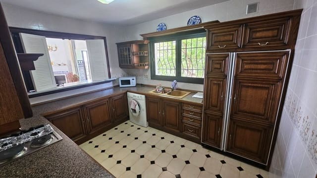 4 soveværelse Villa til salg i Centro, Mijas med swimmingpool garage - € 885.000 (Ref: 9284024)