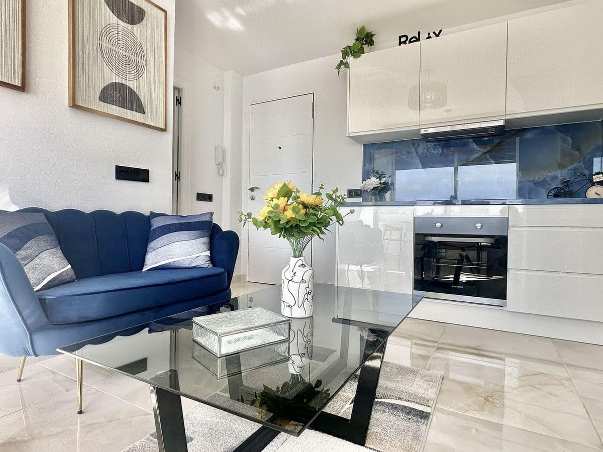 2 soverom Strandleiligheter til salgs i Mijas med svømmebasseng garasje - € 335 000 (Ref: 9284025)