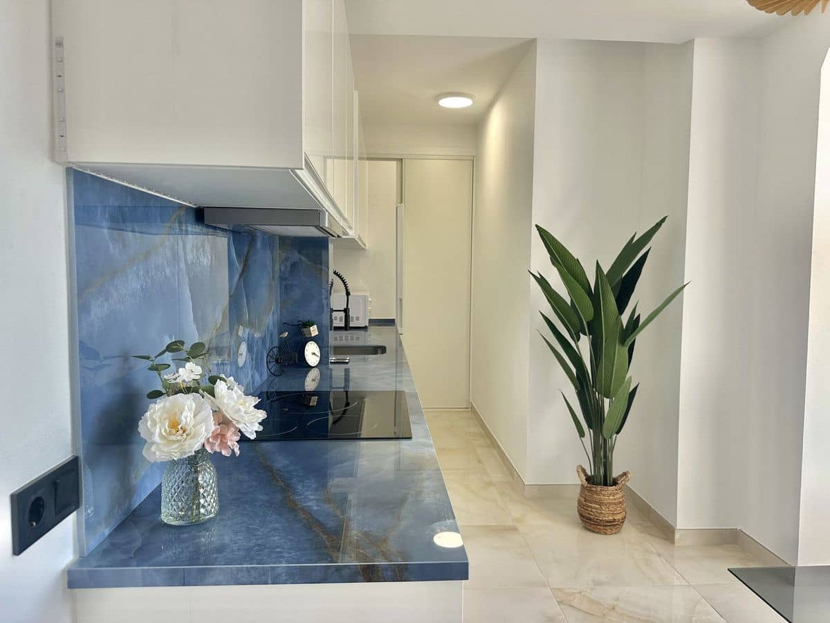 2 soverom Strandleiligheter til salgs i Mijas med svømmebasseng garasje - € 335 000 (Ref: 9284025)