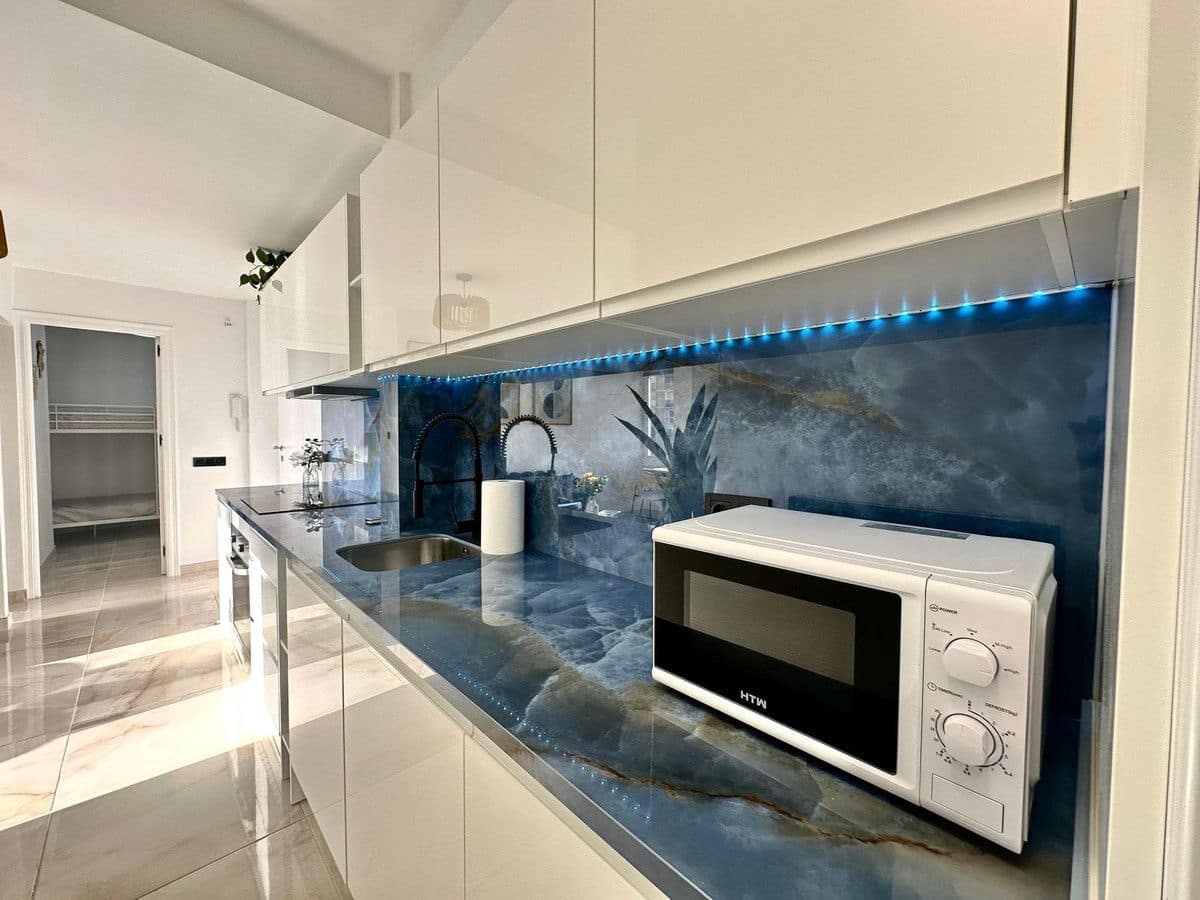 2 soverom Strandleiligheter til salgs i Mijas med svømmebasseng garasje - € 335 000 (Ref: 9284025)