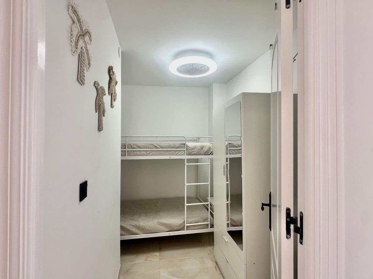 2 soverom Strandleiligheter til salgs i Mijas med svømmebasseng garasje - € 335 000 (Ref: 9284025)