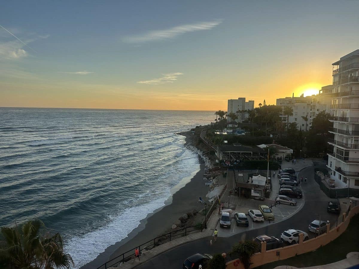 2 soverom Strandleiligheter til salgs i Mijas med svømmebasseng garasje - € 335 000 (Ref: 9284025)