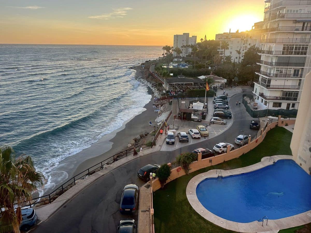 2 soverom Strandleiligheter til salgs i Mijas med svømmebasseng garasje - € 335 000 (Ref: 9284025)