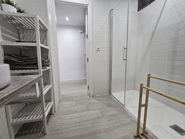 1 slaapkamer Strandappartement te koop in Centro ciudad, Fuengirola - € 220.000 (Ref: 9284029)