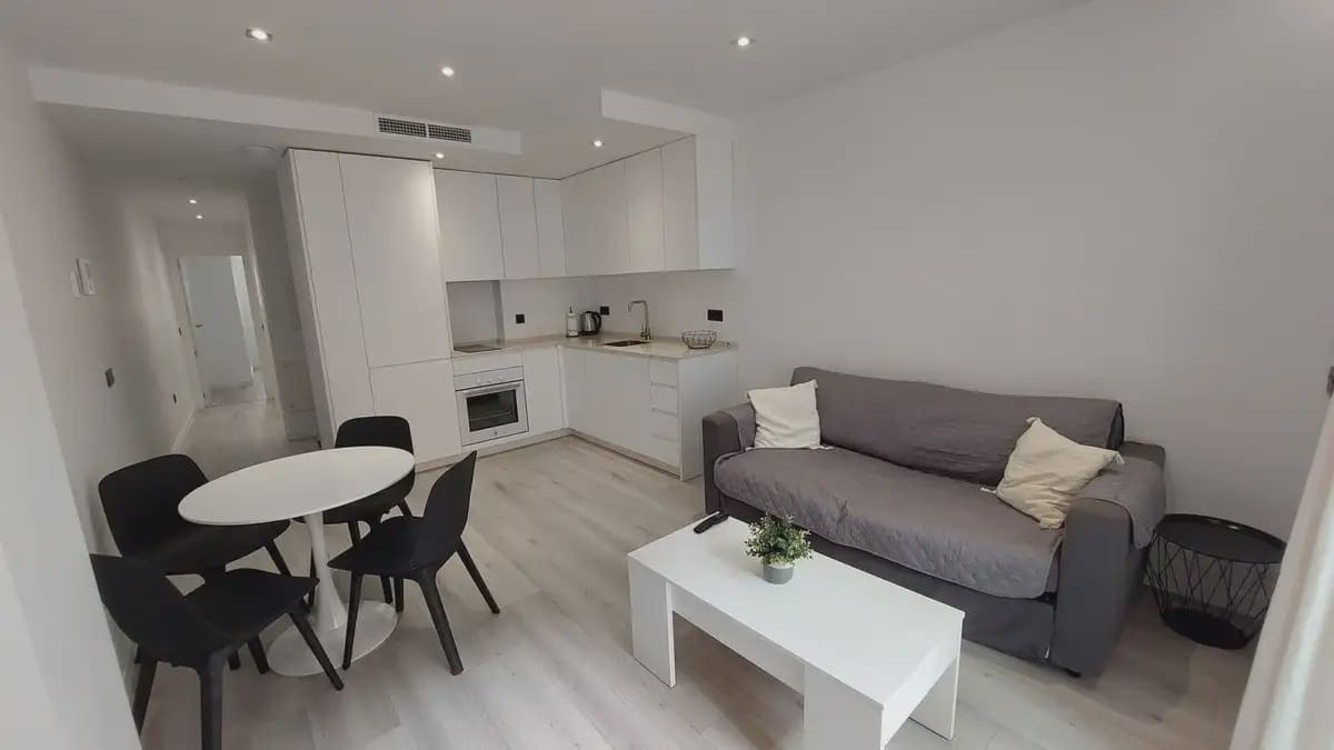 1 bedroom Apartment for sale in Fuengirola - € 285,000 (Ref: 9284032)