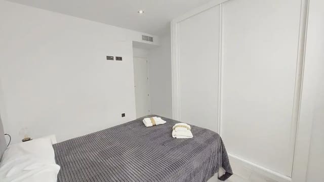 1 bedroom Apartment for sale in Centro ciudad, Fuengirola - € 285,000 (Ref: 9284032)