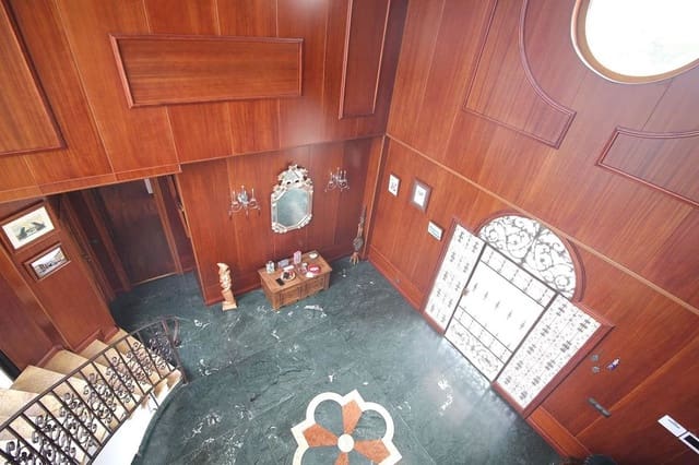 6 bedroom Villa for sale in Arroyo de la Miel, Benalmádena with pool garage - € 1,595,000 (Ref: 9287819)