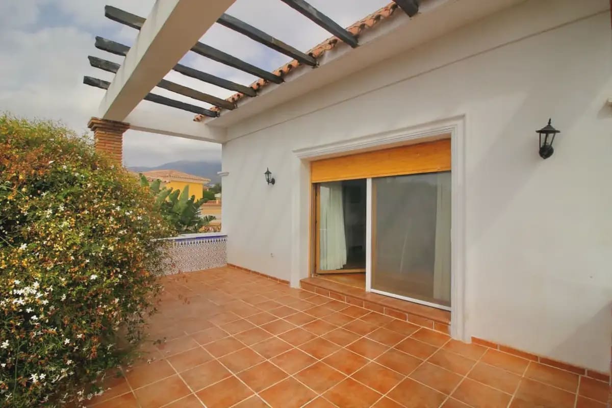 6 soverom Villa til salgs i Benalmadena med svømmebasseng garasje - € 1 600 000 (Ref: 9287819)