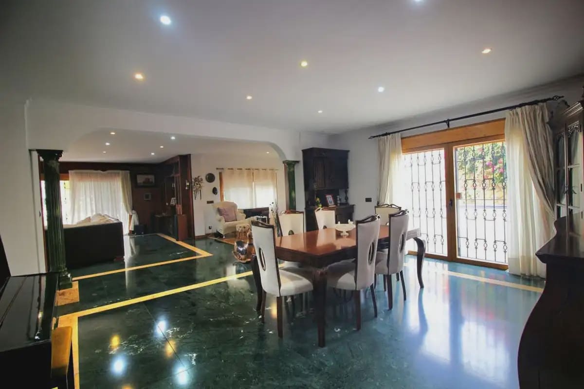 6 soverom Villa til salgs i Benalmadena med svømmebasseng garasje - € 1 600 000 (Ref: 9287819)