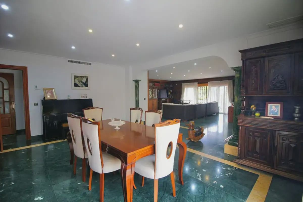 6 soverom Villa til salgs i Benalmadena med svømmebasseng garasje - € 1 600 000 (Ref: 9287819)