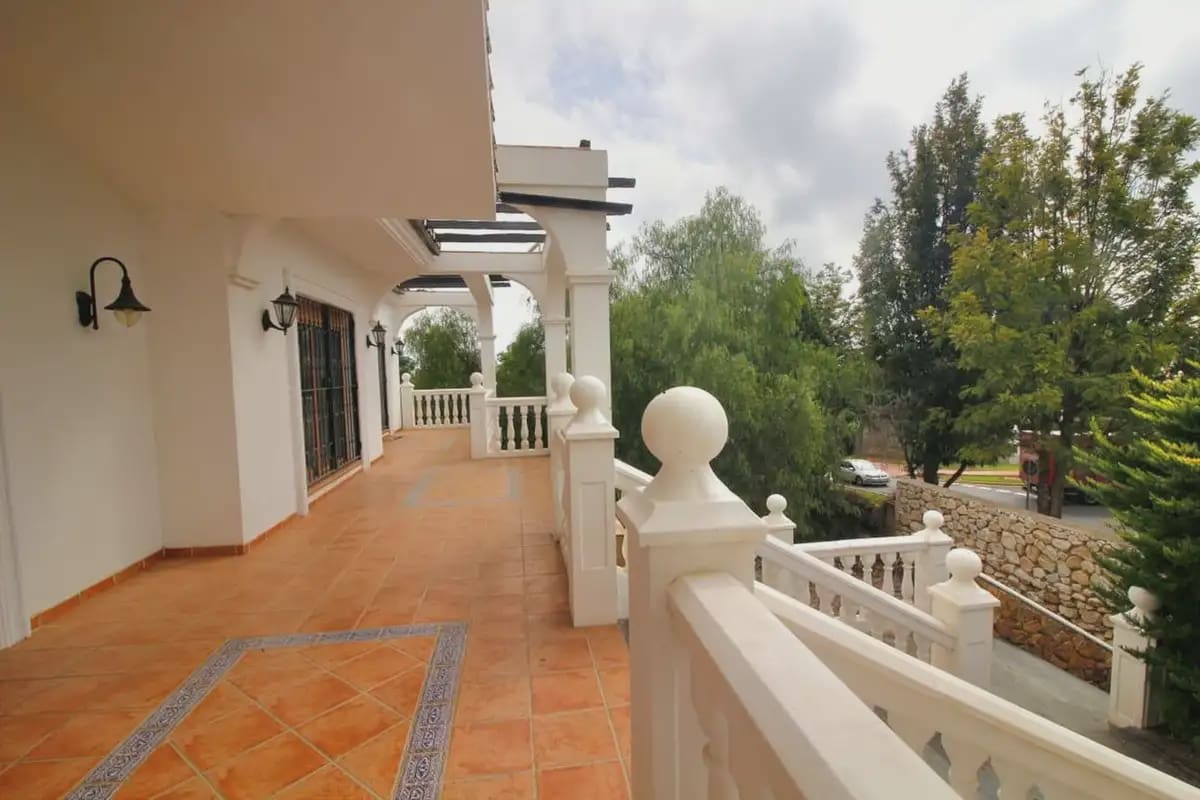 6 soverom Villa til salgs i Benalmadena med svømmebasseng garasje - € 1 600 000 (Ref: 9287819)