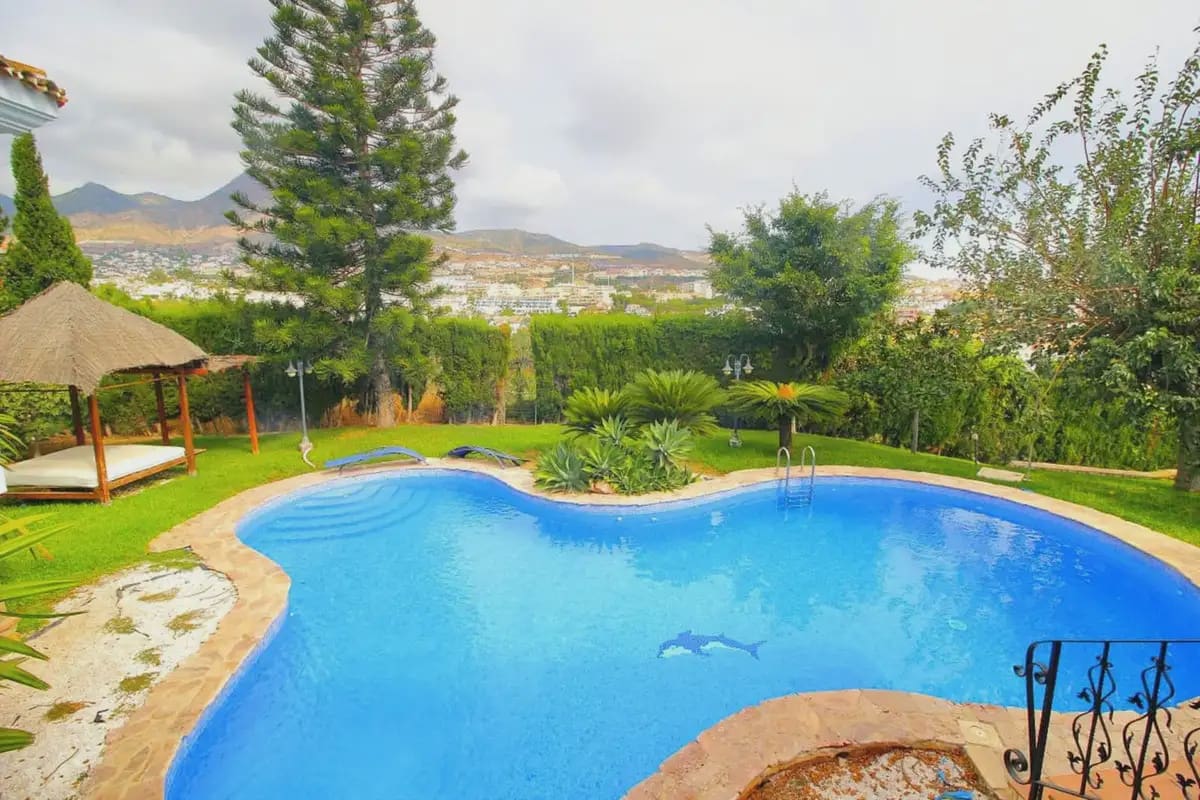 6 soverom Villa til salgs i Benalmadena med svømmebasseng garasje - € 1 600 000 (Ref: 9287819)