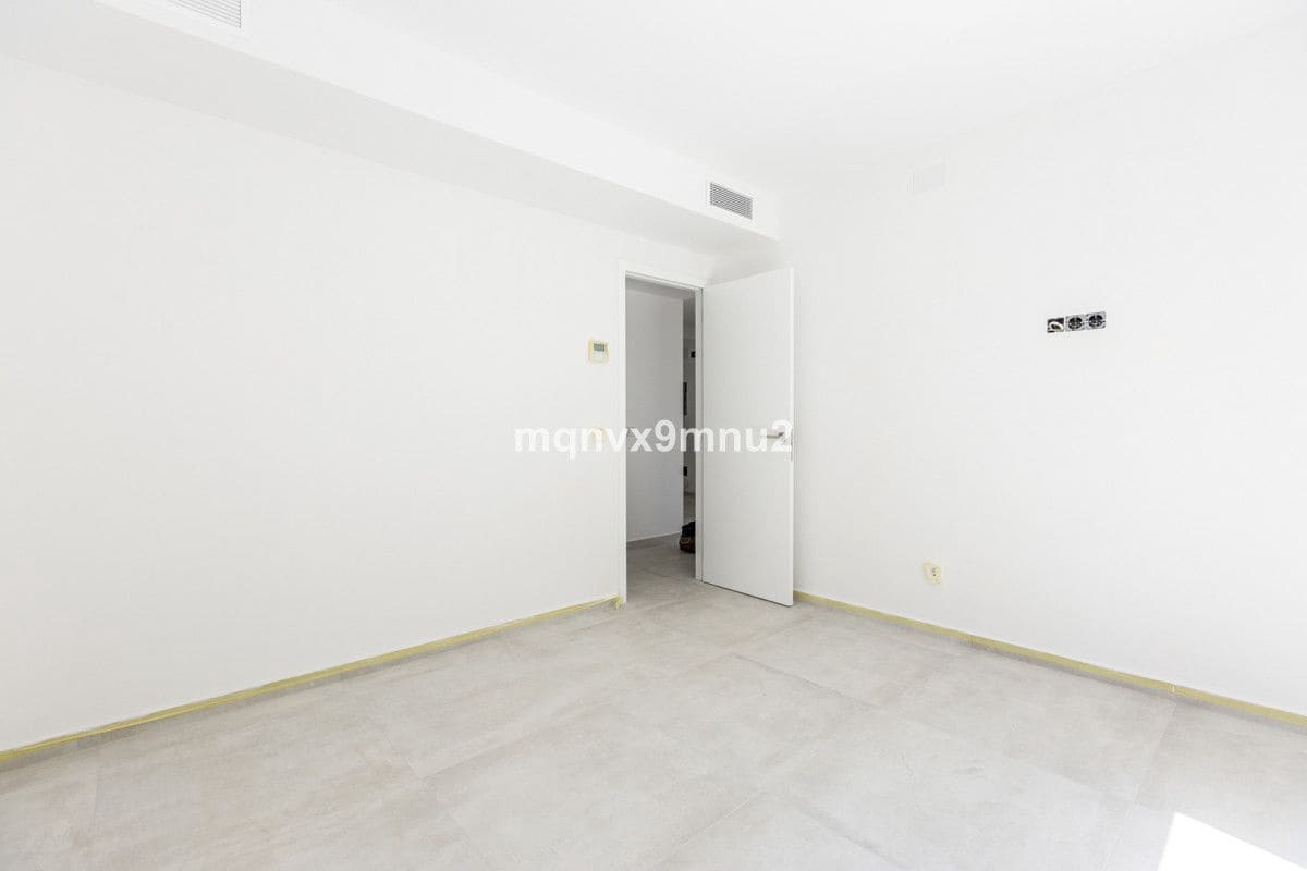 3 sovrum Villa till salu i Mijas med pool - 1 450 000 € (Ref: 9293217)