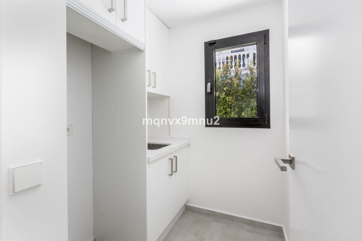 3 sovrum Villa till salu i Mijas med pool - 1 450 000 € (Ref: 9293217)