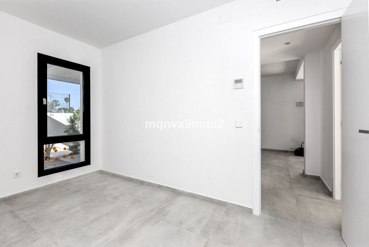 3 sovrum Villa till salu i Mijas med pool - 1 450 000 € (Ref: 9293217)