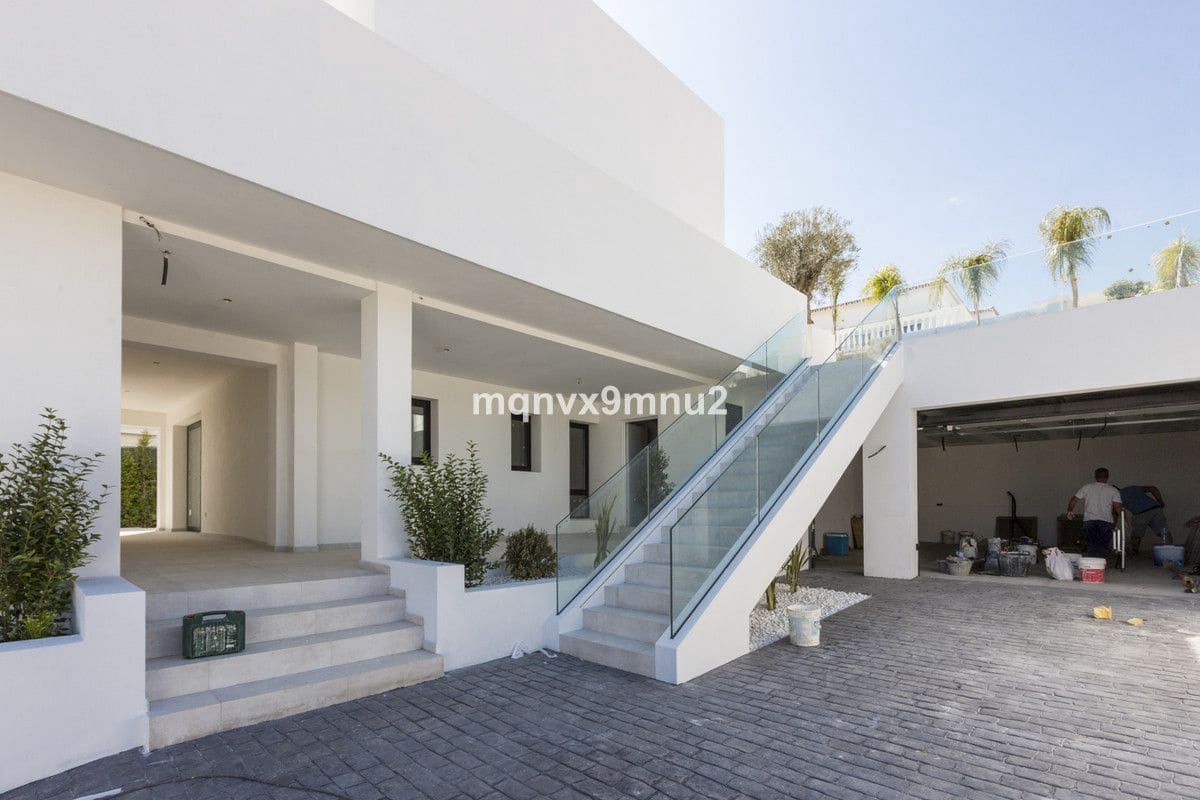 3 sovrum Villa till salu i Mijas med pool - 1 450 000 € (Ref: 9293217)