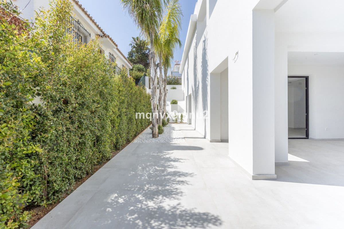 3 sovrum Villa till salu i Mijas med pool - 1 450 000 € (Ref: 9293217)