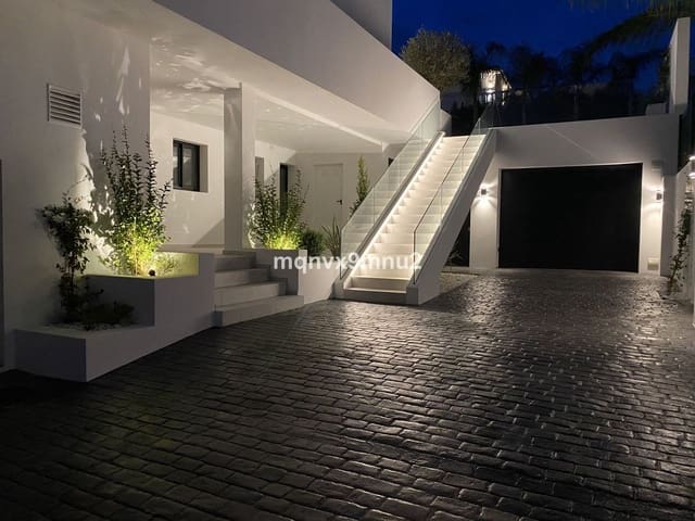 3 sypialnia Willa na sprzedaż w El Faro de Calaburra - Chaparral, Mijas z basenem - 1 450 000 € (Ref: 9293217)