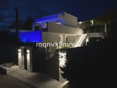 3 quarto Moradia para venda em Mijas com piscina - 1 495 000 € (Ref: 9293217)