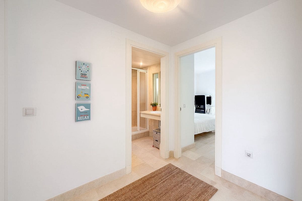 Apartamento de 3 habitaciones en Mijas en venta con piscina garaje - 380.000 € (Ref: 9303842)