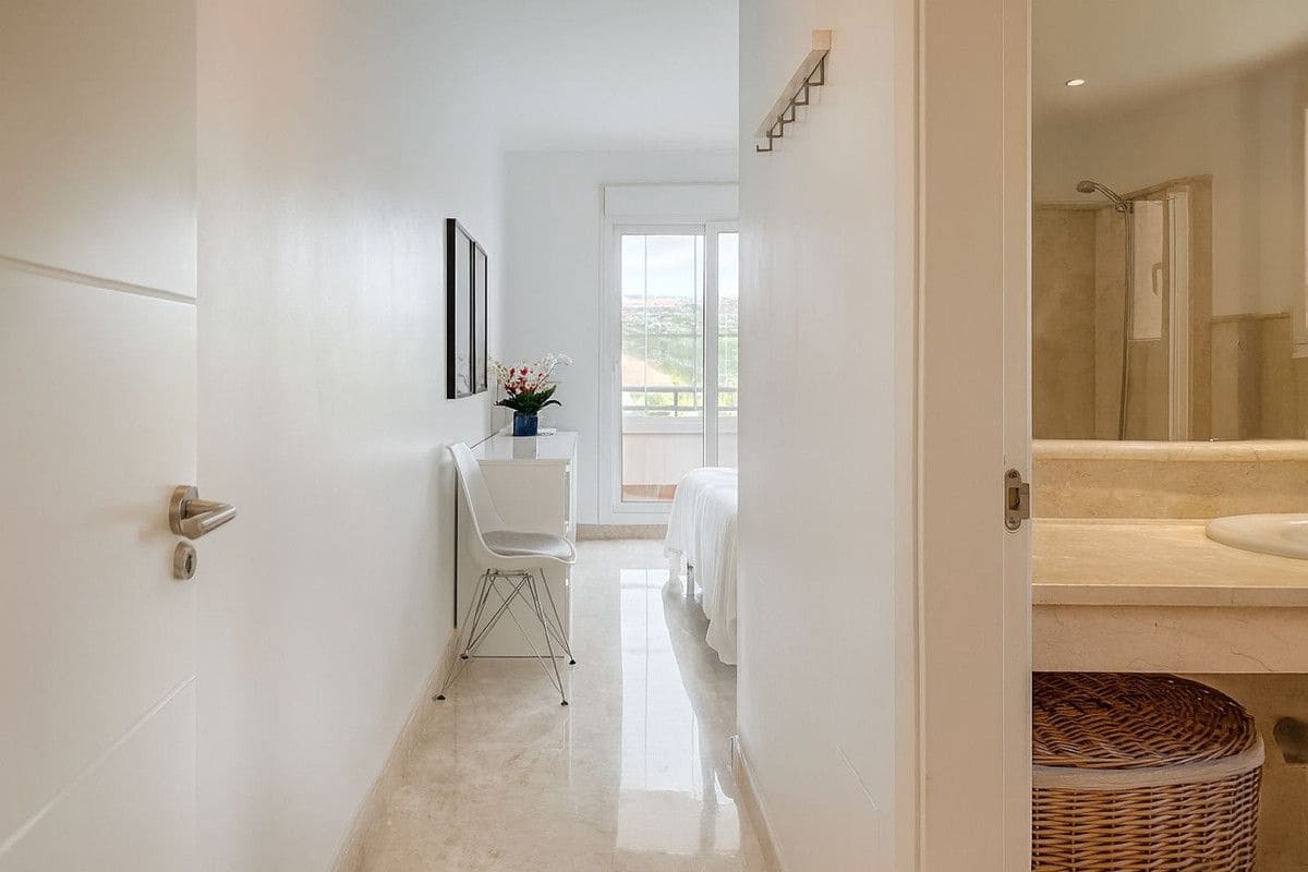 Apartamento de 3 habitaciones en Mijas en venta con piscina garaje - 380.000 € (Ref: 9303842)