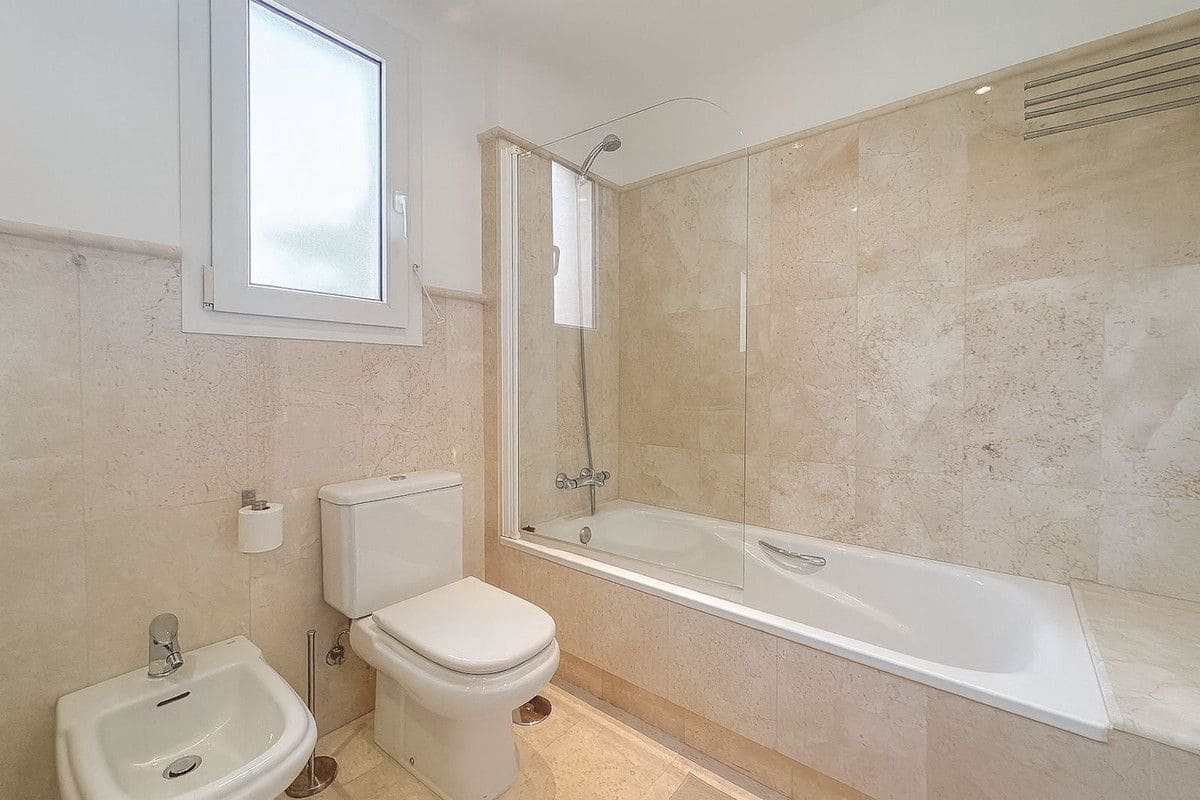 Apartamento de 3 habitaciones en Mijas en venta con piscina garaje - 380.000 € (Ref: 9303842)