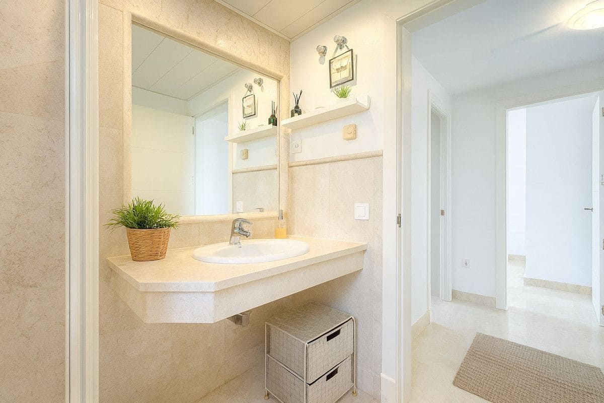 Apartamento de 3 habitaciones en Mijas en venta con piscina garaje - 380.000 € (Ref: 9303842)