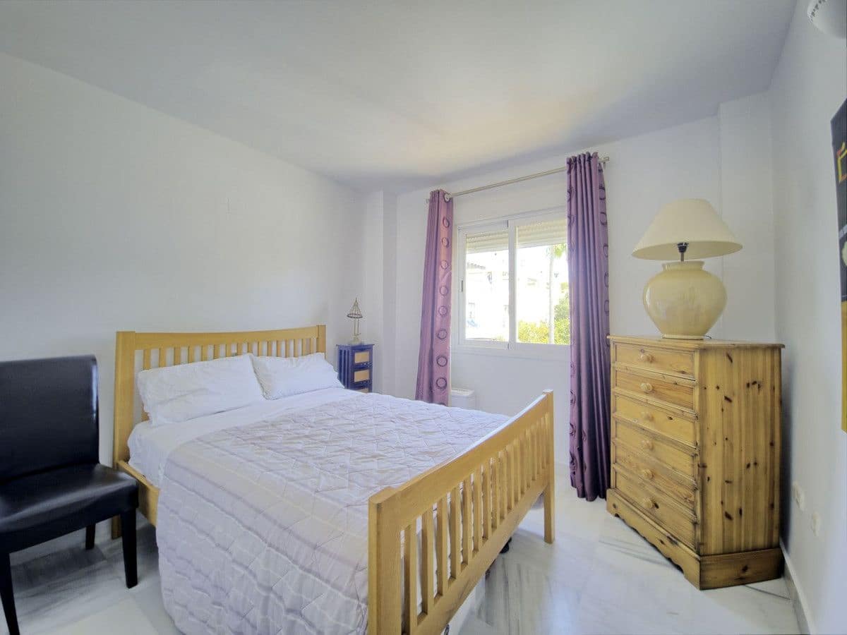 6 slaapkamer Huis te koop in Marbella met zwembad garage - € 899.999 (Ref: 9311456)