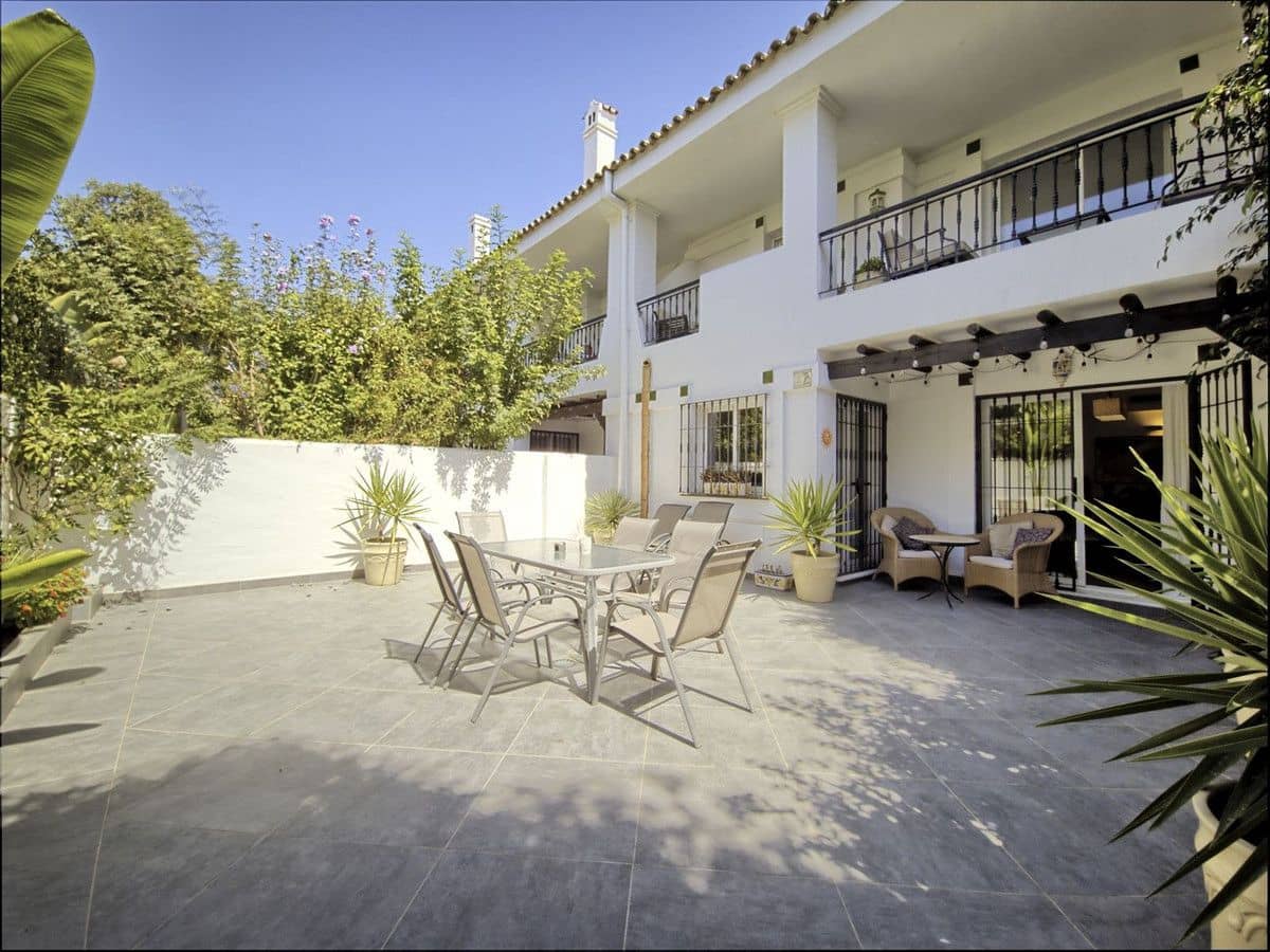 6 slaapkamer Huis te koop in Marbella met zwembad garage - € 899.999 (Ref: 9311456)