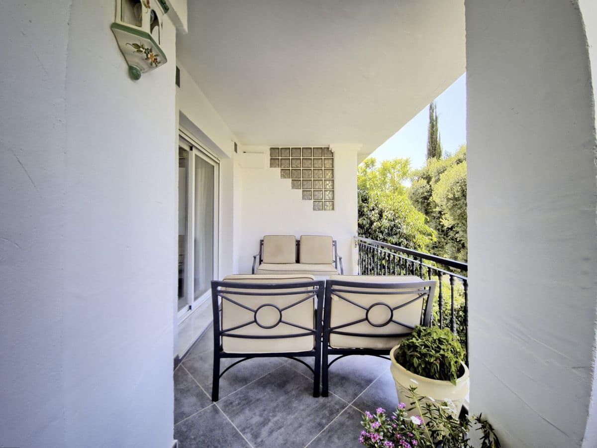 6 slaapkamer Huis te koop in Marbella met zwembad garage - € 899.999 (Ref: 9311456)