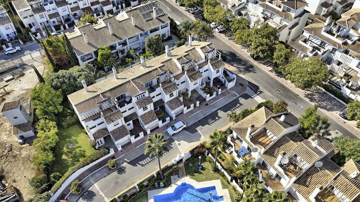 6 slaapkamer Huis te koop in Marbella met zwembad garage - € 899.999 (Ref: 9311456)