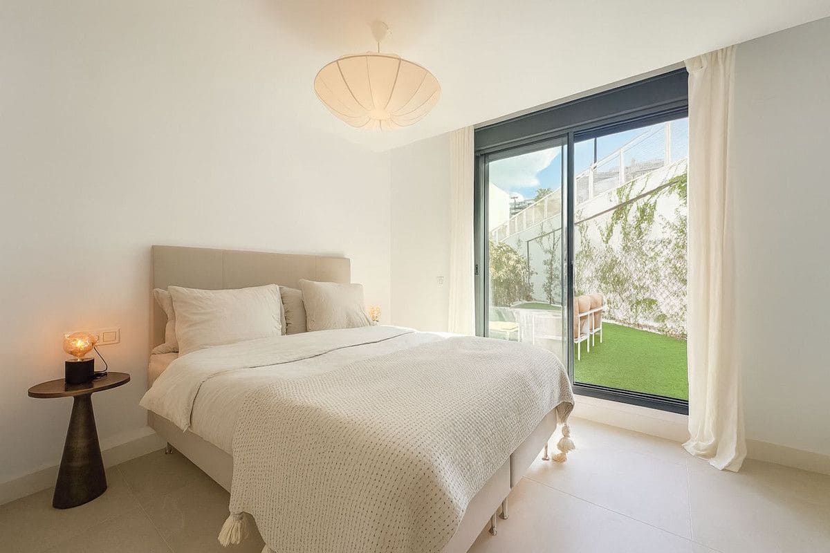 4 soveværelse Lejlighed til salg i Marbella med swimmingpool garage - € 849.000 (Ref: 9312103)