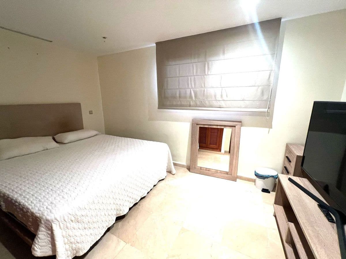 5 sypialnia Dom blizniak na sprzedaż w Mijas z basenem garażem - 495 000 € (Ref: 9314277)