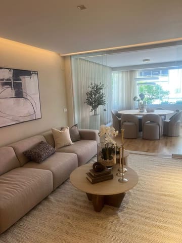 Apartamento de 3 habitaciones en Puerto Banus, Marbella en venta con piscina garaje - 995.000 € (Ref: 9346587)
