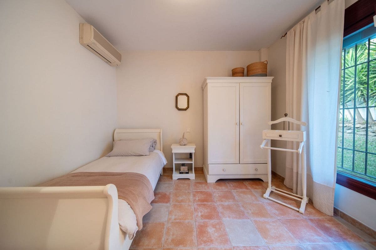 5 sypialnia Willa na sprzedaż w Mijas z basenem garażem - 1 150 000 € (Ref: 9374748)