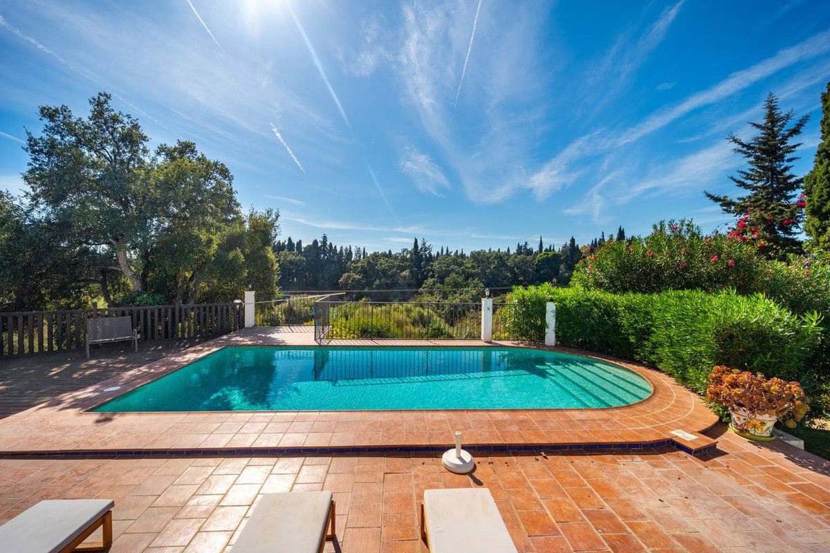 2 slaapkamer Villa te koop in Marbella met zwembad garage - € 825.000 (Ref: 9374750)