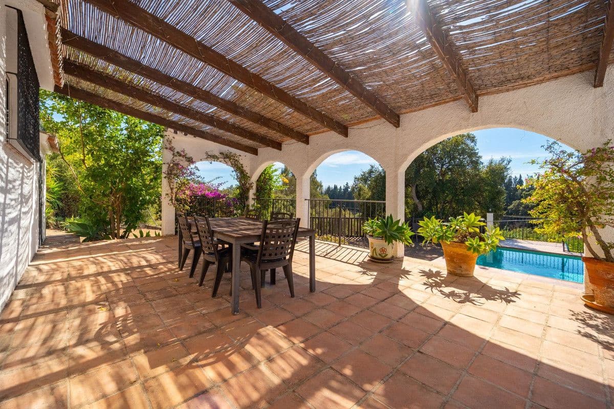 2 slaapkamer Villa te koop in Marbella met zwembad garage - € 825.000 (Ref: 9374750)